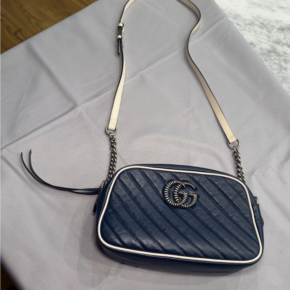 Elegant Gucci Navy Blue Crossbody Bag